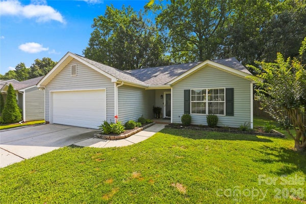 512 RIVER VIEW DR, LOWELL, NC 28098 - Image c4bb0d1dff17cd4839a1e4ad29a8dbcd/1014441861