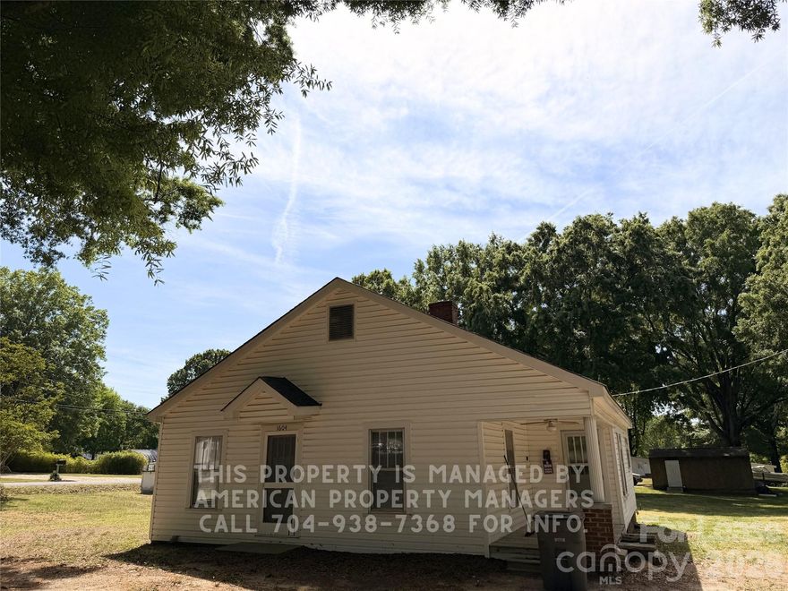 This spacious Kannapolis home sits on a huge corner lot! Loaded with great features, this home has a classic parlor, 3 bedrooms, brand new HVAC system and more!