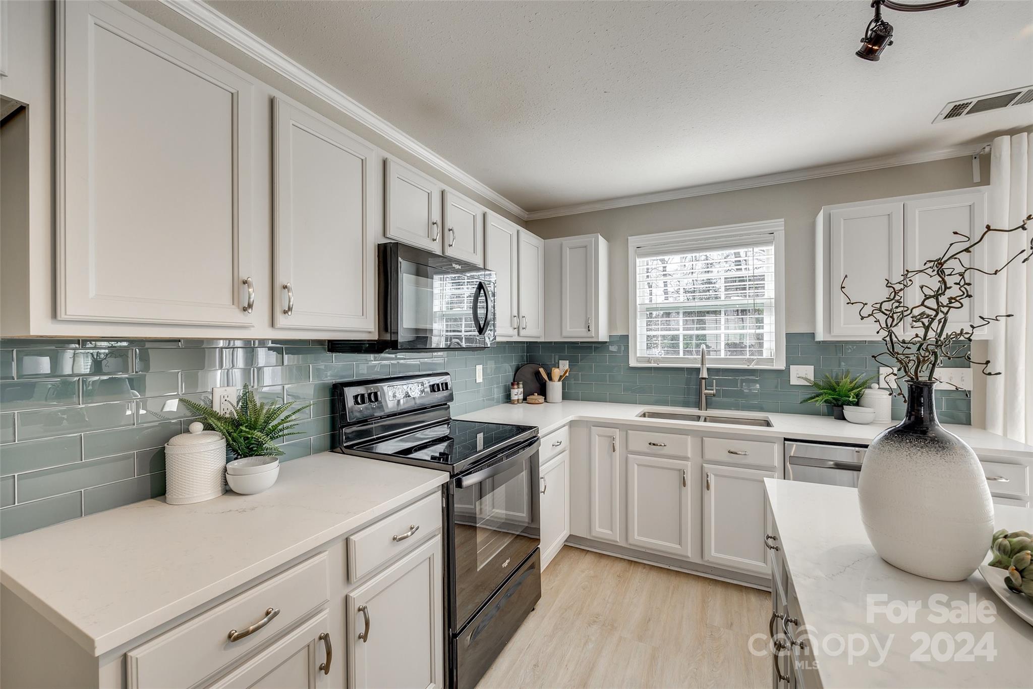 Waterlyn - Residential