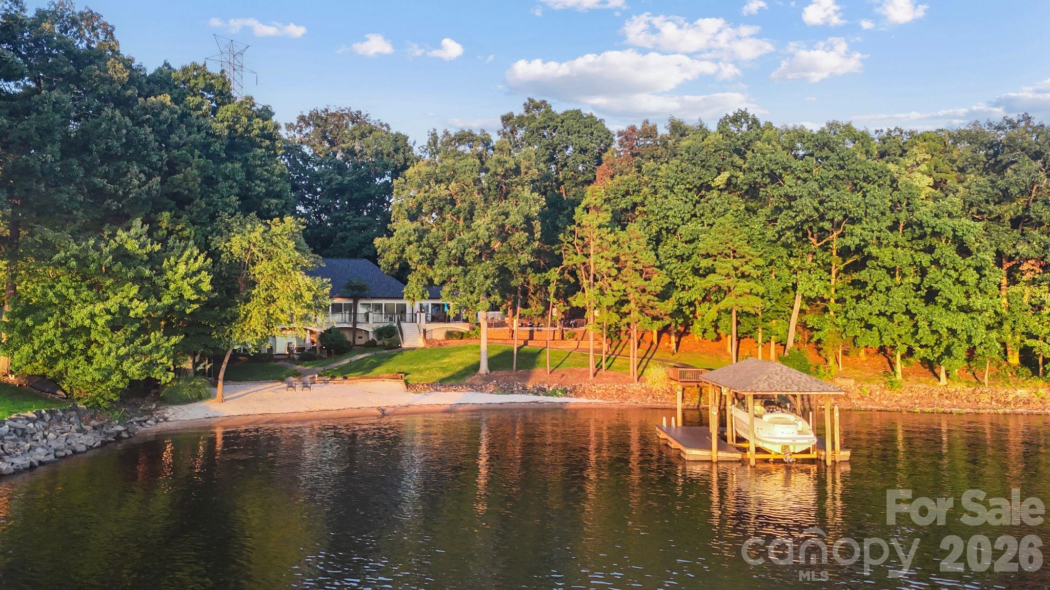 172 Mariner Pointe Lane