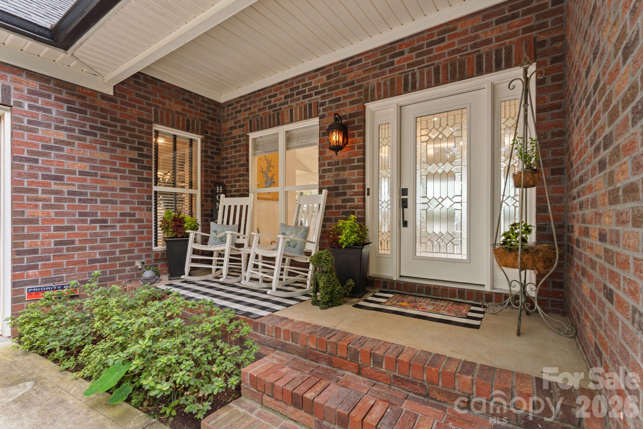 172 Mariner Pointe Lane