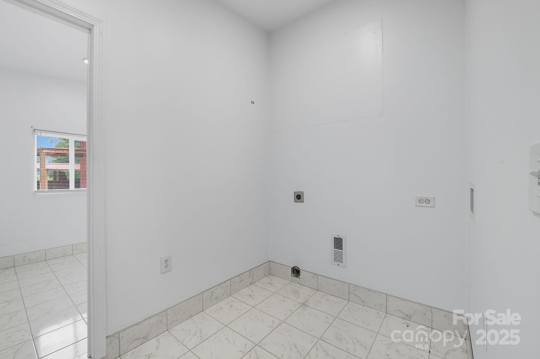 Bethesda Knoll - Residential