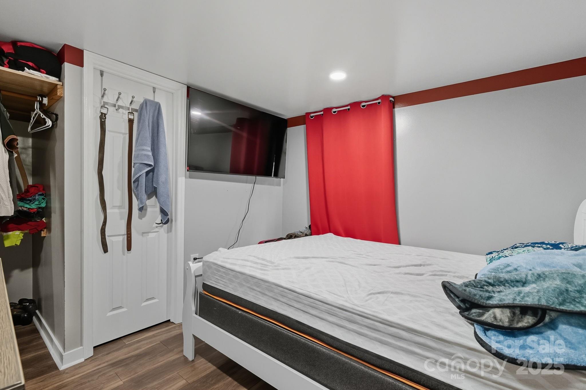 Bethesda Knoll - Residential