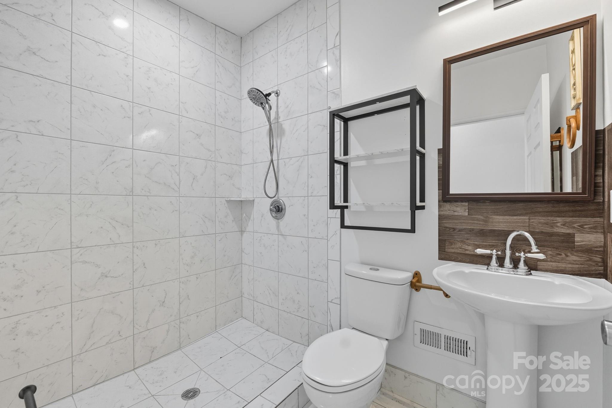 Bethesda Knoll - Residential