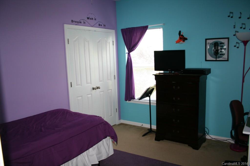 Sandy Pointe - Residential