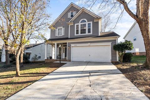 8927 Little Hampton Place Charlotte NC 28215