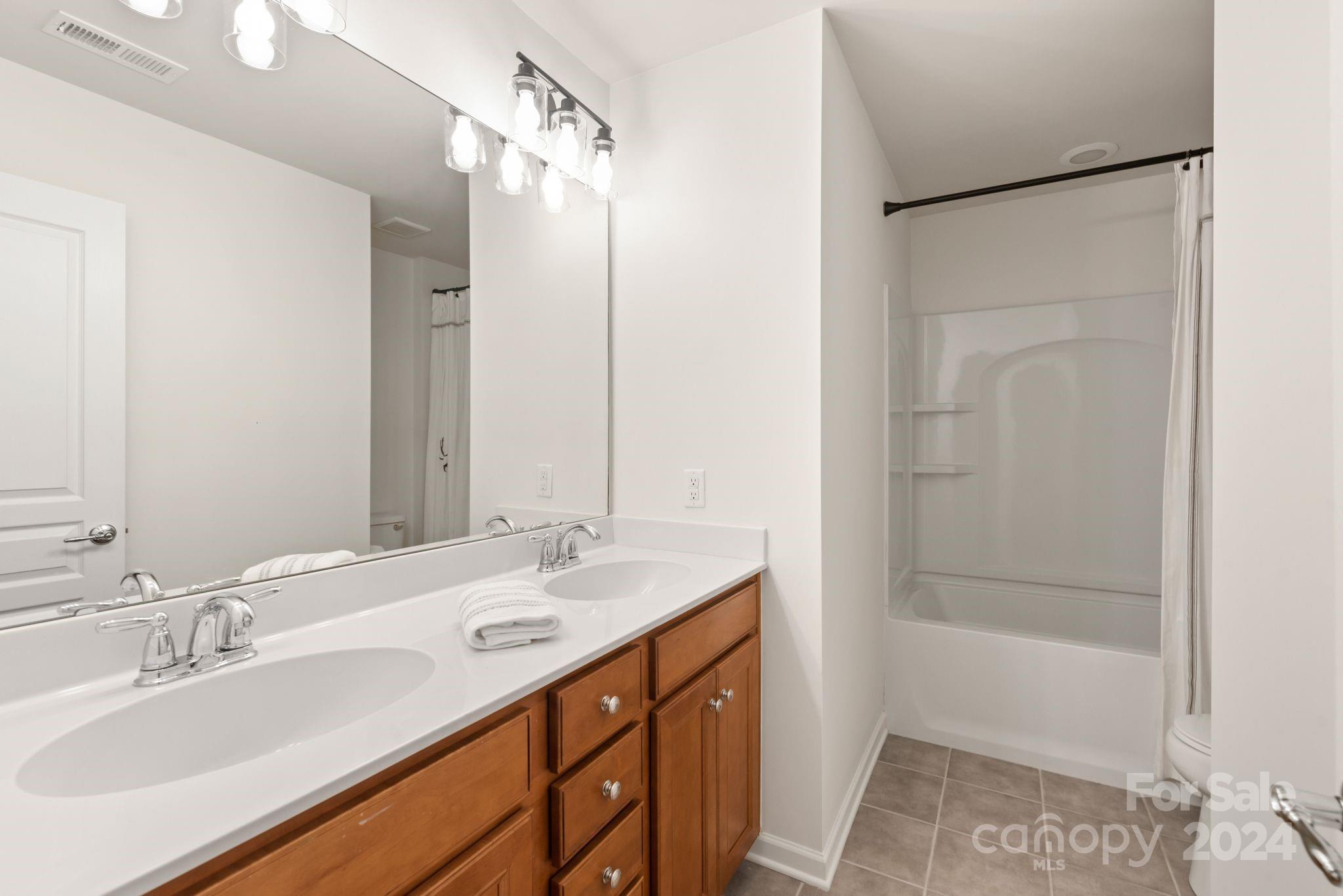 The Chimneys Of Marvin - Residential