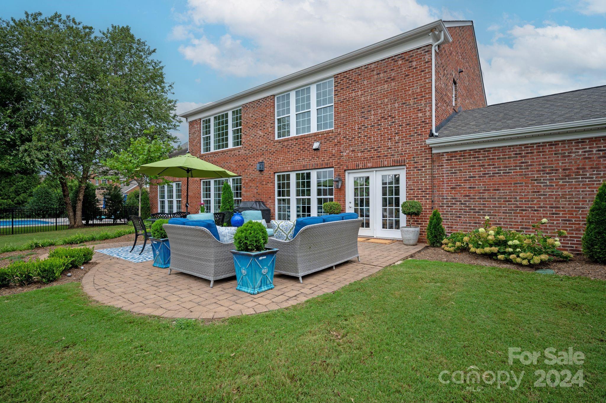 The Chimneys Of Marvin - Residential