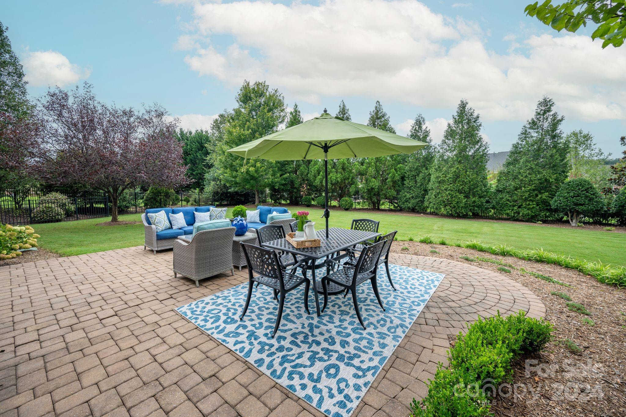 The Chimneys Of Marvin - Residential