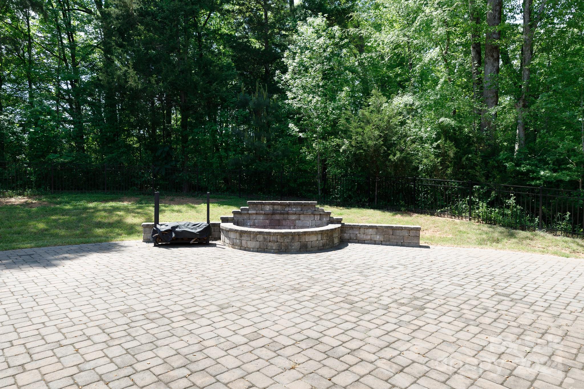 Holland Springs - Residential