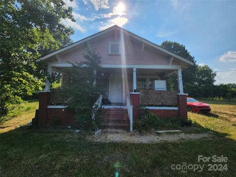 Single Family Residence in Charlotte NC 3405 Statesville Avenue.jpg