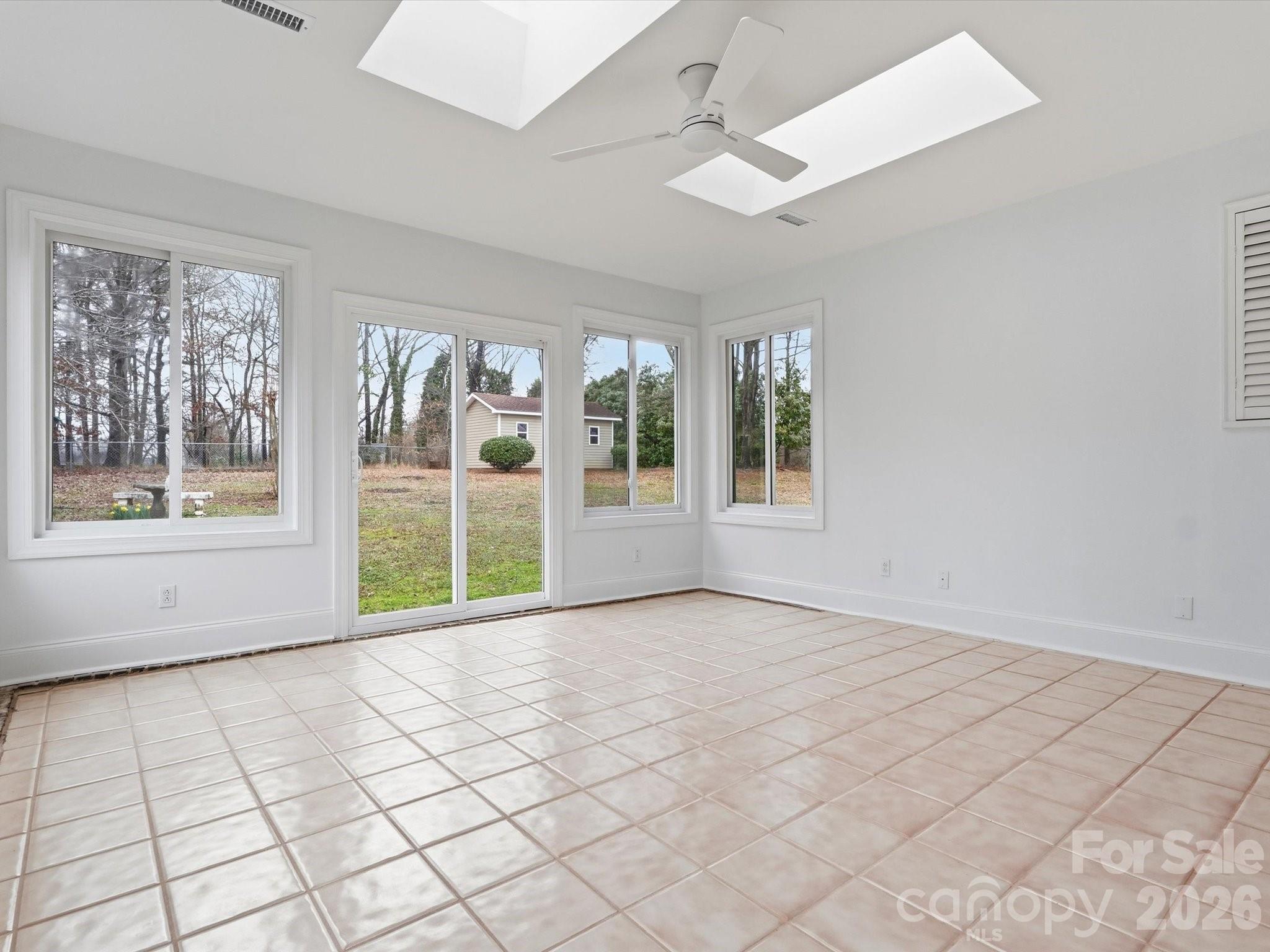 Friendfield - Residential