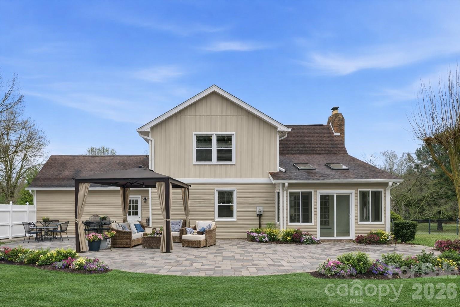 Friendfield - Residential