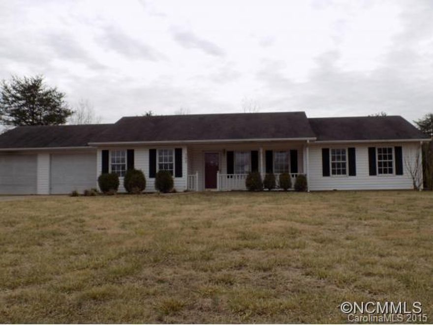 This is a Fannie Mae HomePath property.  Just like brand new, large ranch style home with fresh paint & carpet.  Split bedroom plan with walk-in-closet in master.  Large kitchen with lots of cabinets & counter space, separate laundry room & 2-car attached garage.  There's nothing to do but move-in.  Call for a showing today!  Buyer/buyer's agent to verify all info.