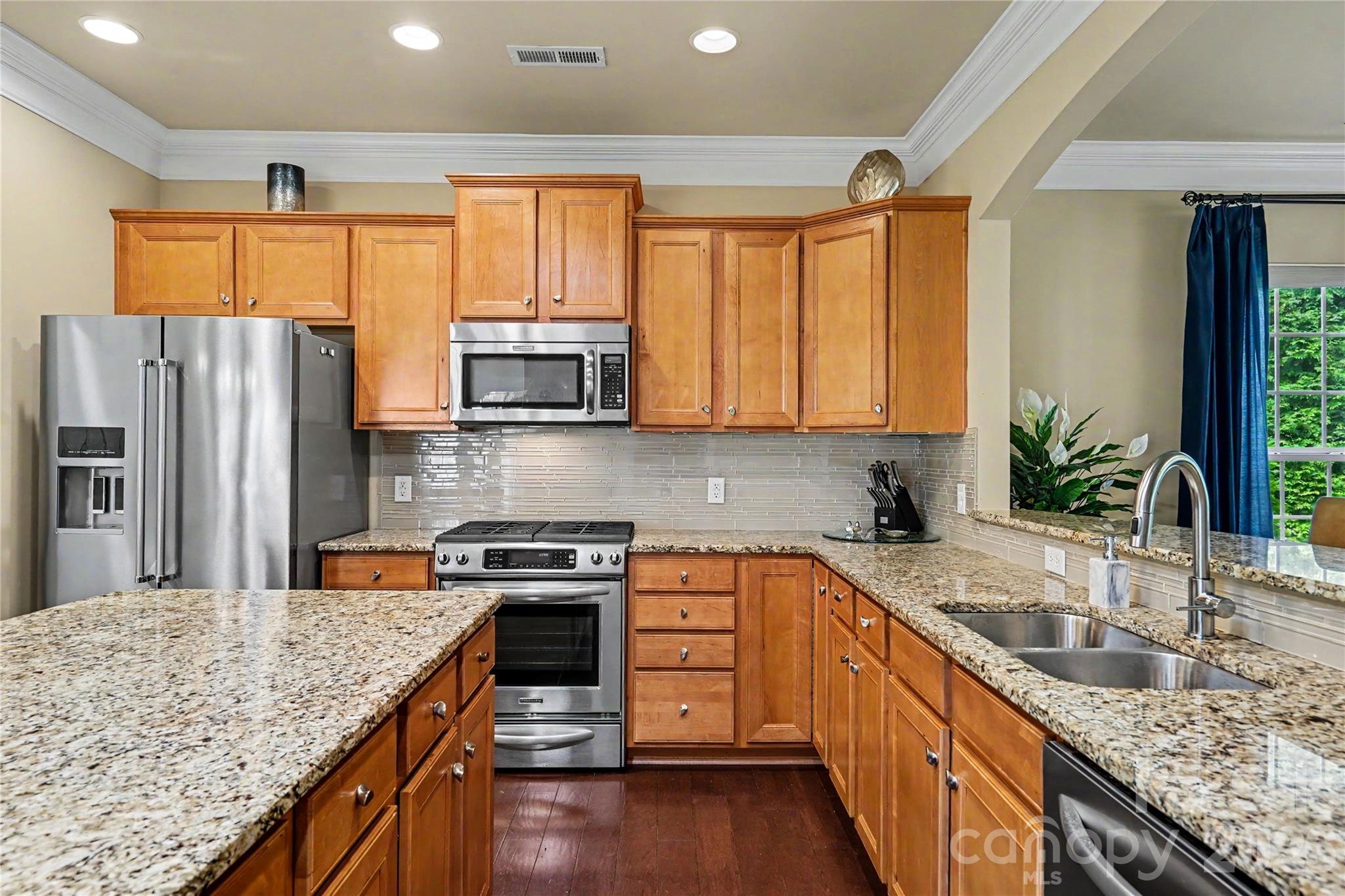 3016 Chipper Court