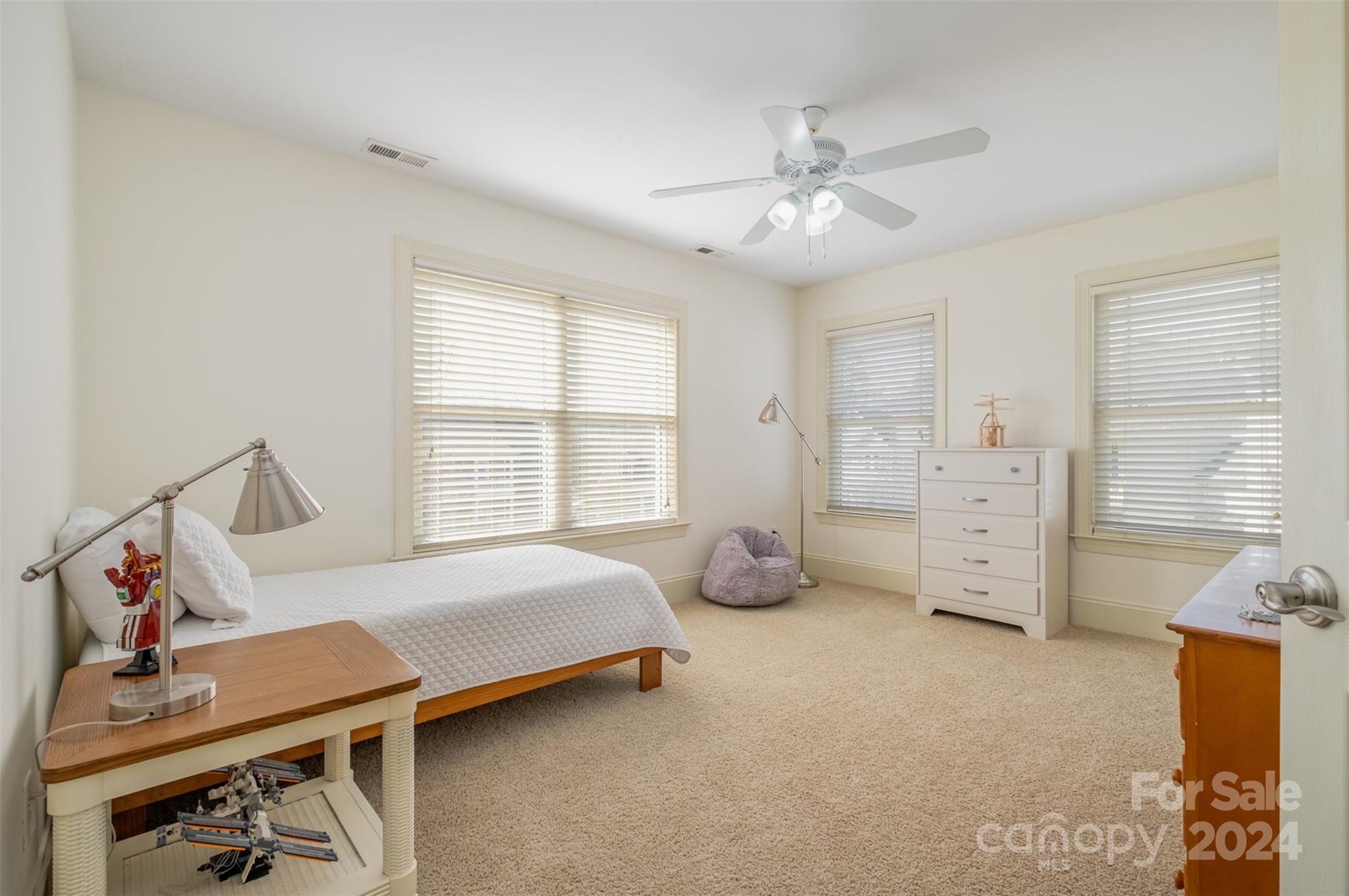 Chestnut Oaks - Residential