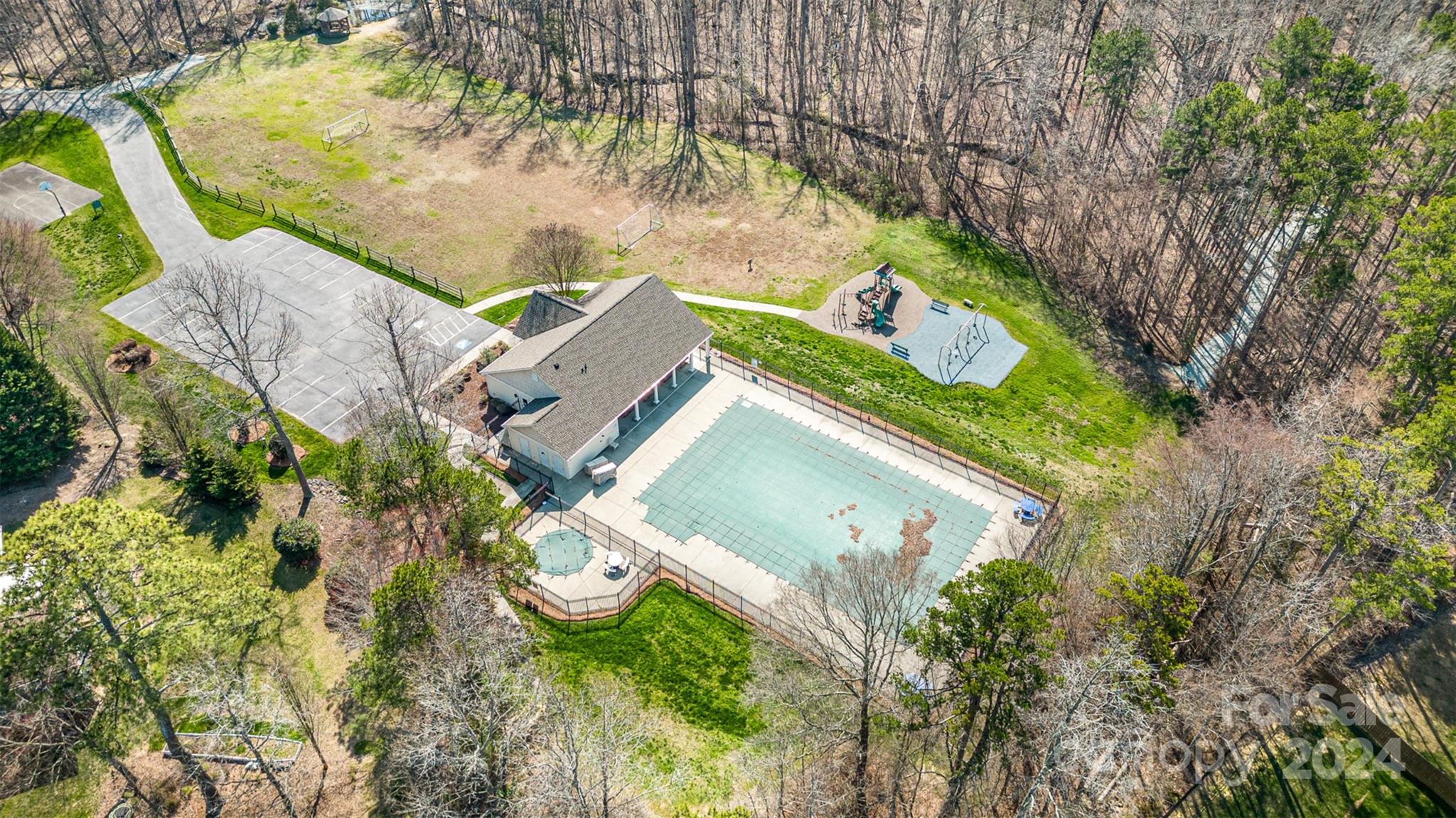 Chestnut Oaks - Residential