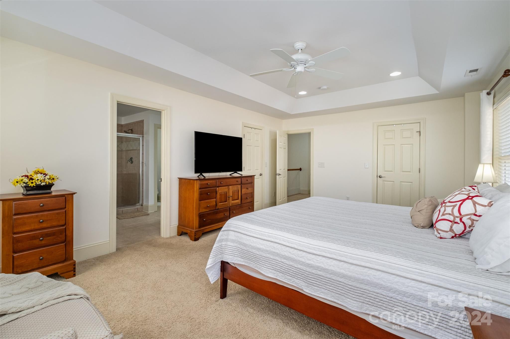 Chestnut Oaks - Residential