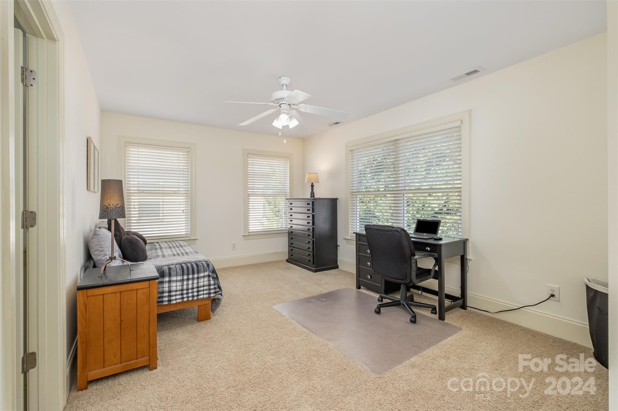 Chestnut Oaks - Residential