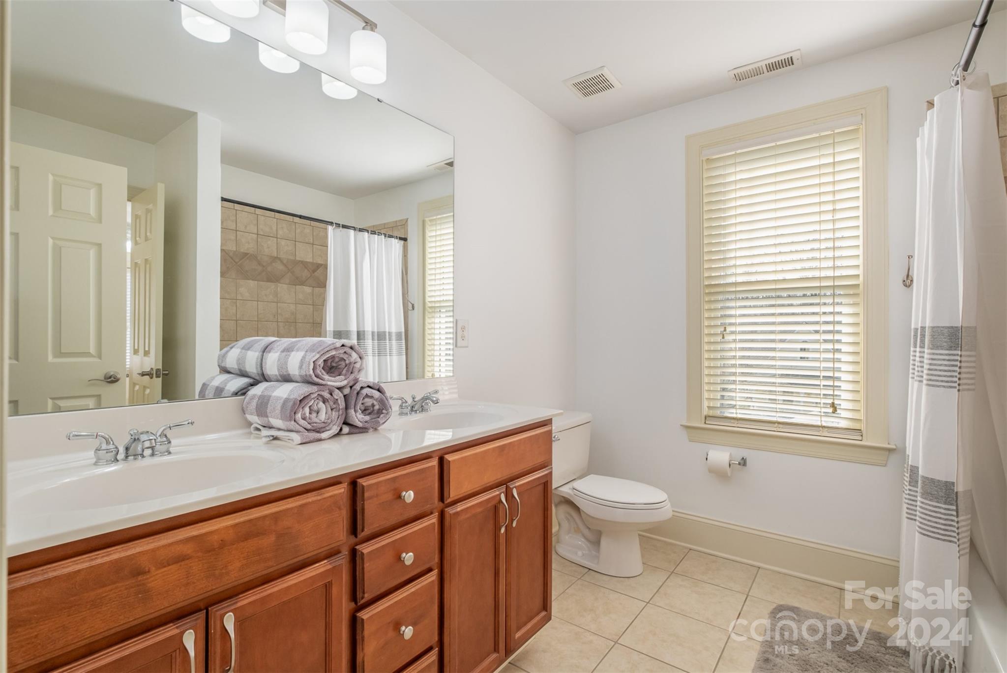 Chestnut Oaks - Residential