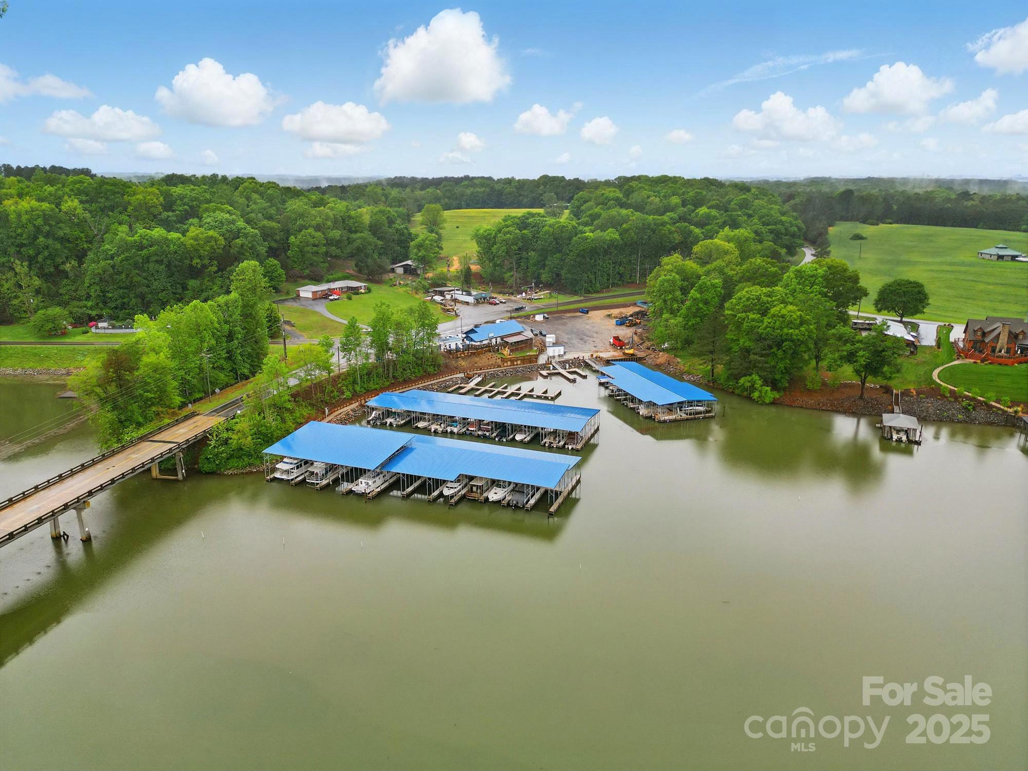 Peytons Creek - Land