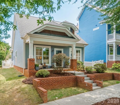 14525 HOLLY SPRINGS DR, HUNTERSVILLE, NC 28078 - Image c4e81eec88ea771e33c209f5e066bead/1322433470