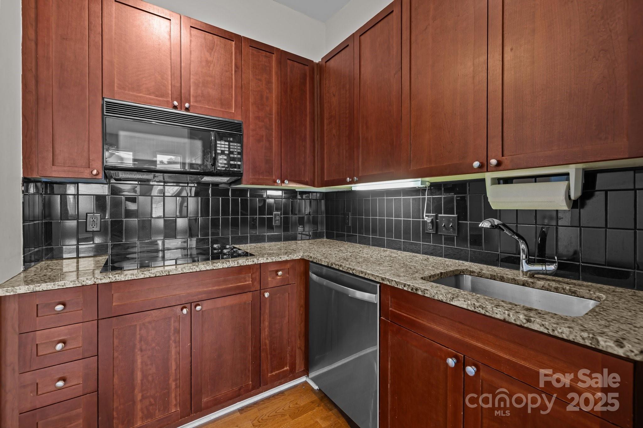 2125 Southend Drive 448