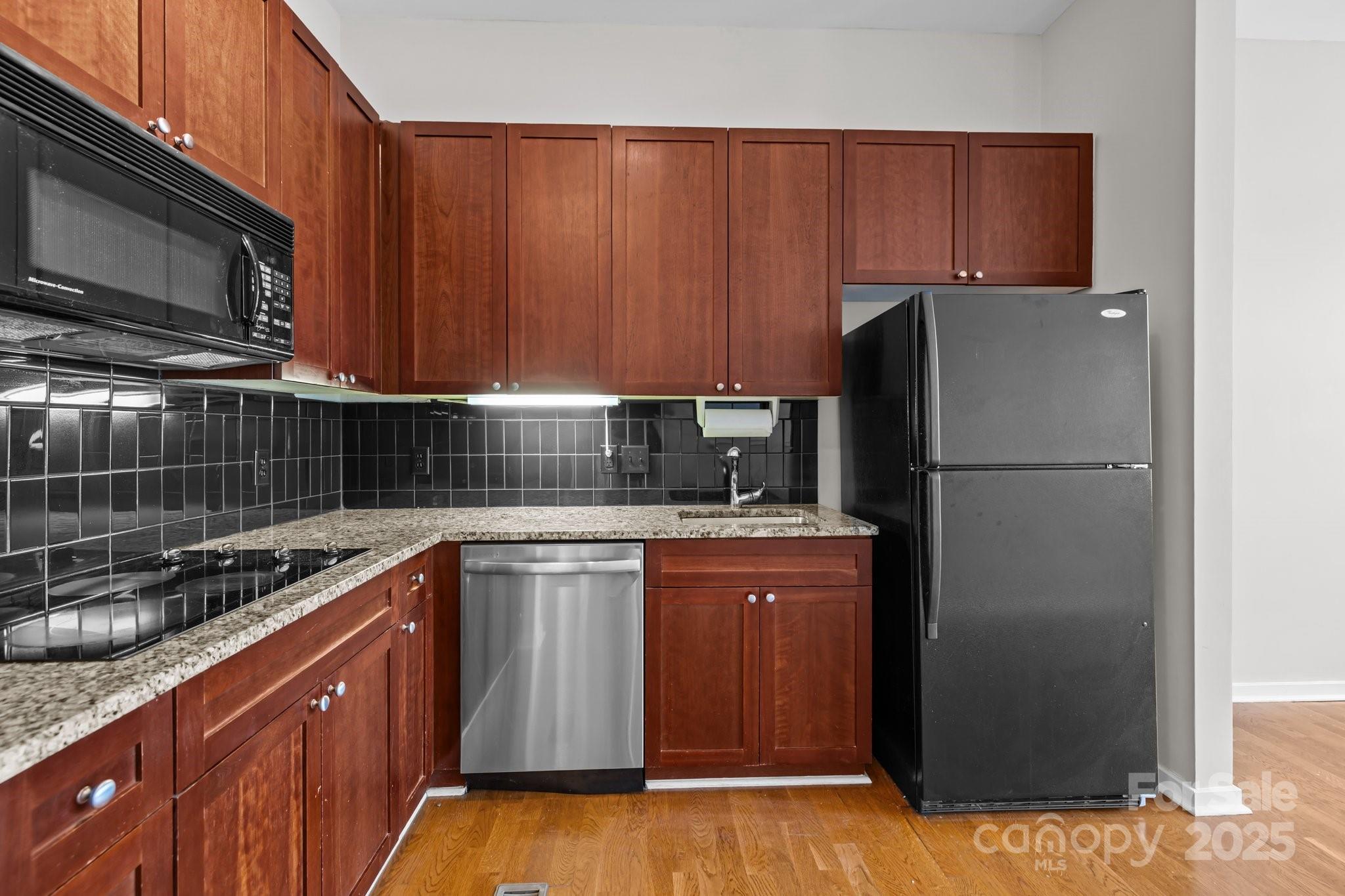 2125 Southend Drive 448
