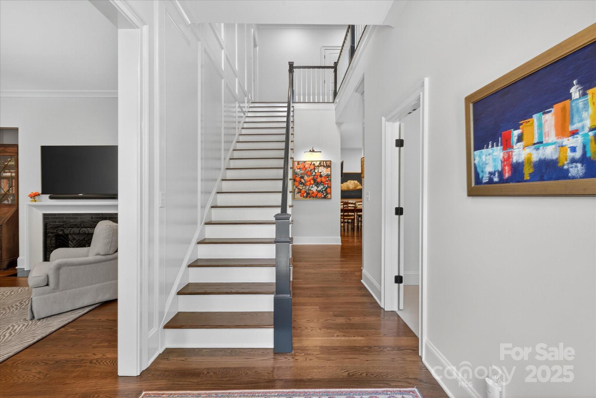 6016 Knight Crest Court