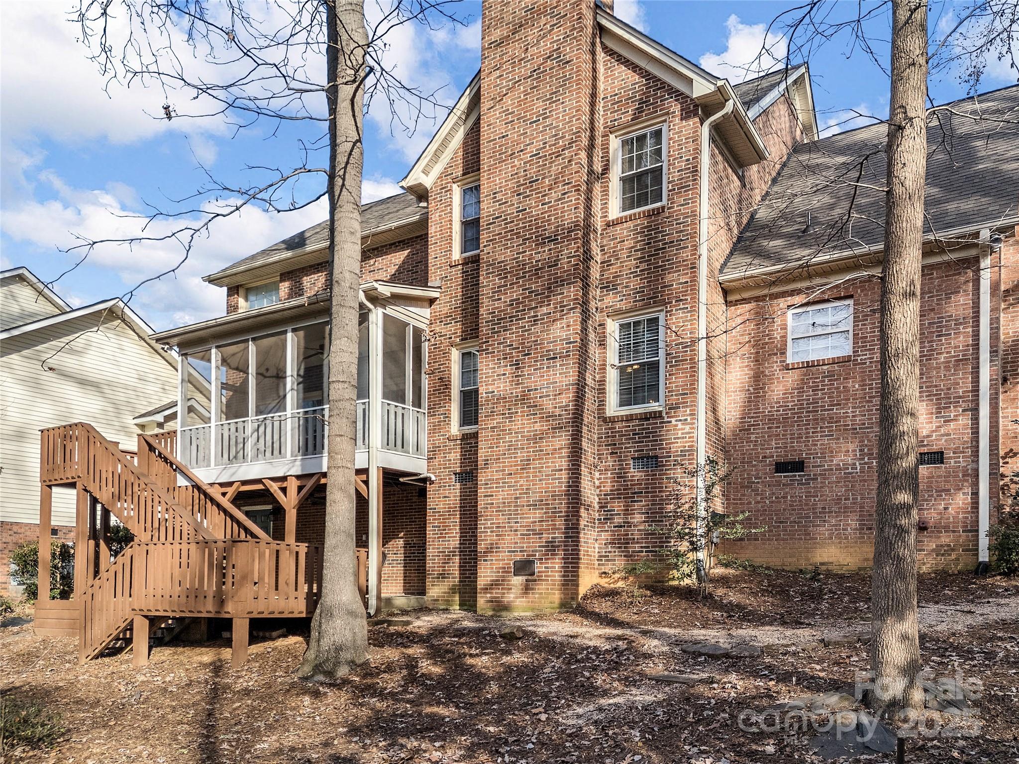 Hampton Woods - Residential