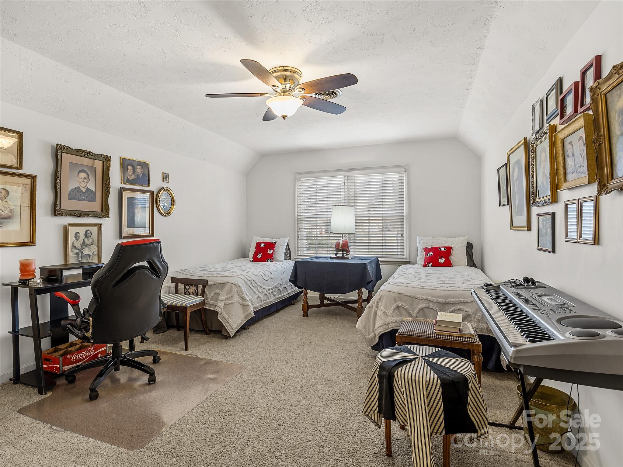 Hampton Woods - Residential