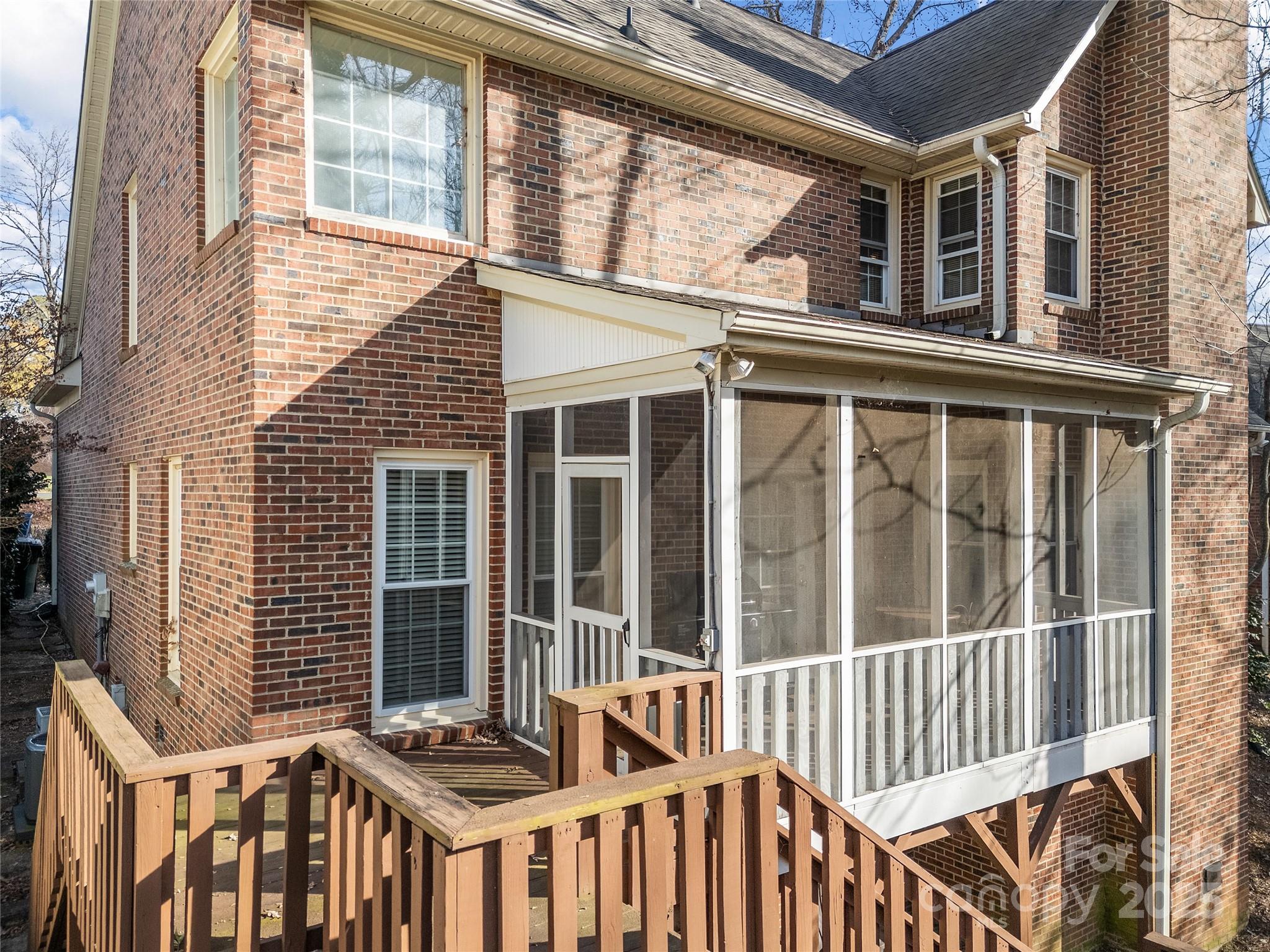 Hampton Woods - Residential