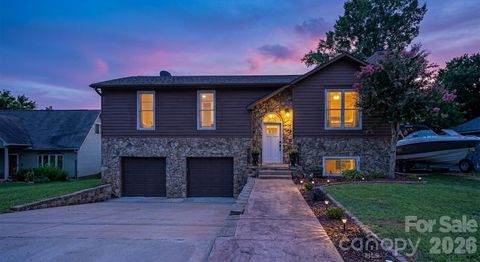 Photo of 21416 Verano Place, Cornelius, NC 28031 (MLS # 4378755)