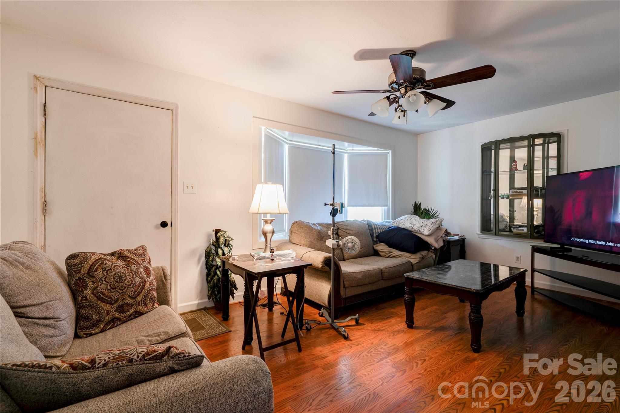 1202 Ridgemont Avenue