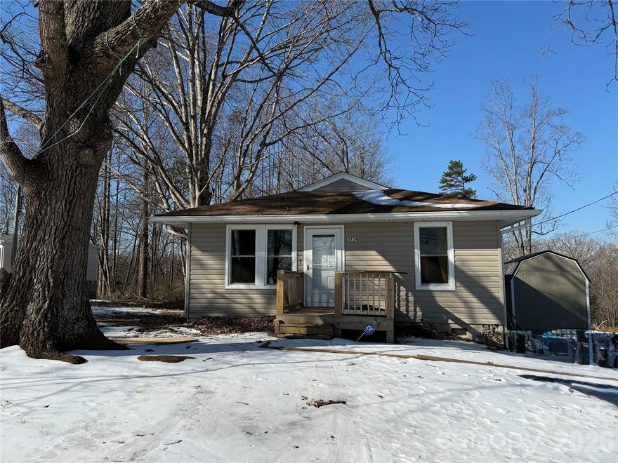 Take advantage of this excellent opportunity to purchase a well-located first home or starter home. Conveniently situated just minutes from Morganton and Marion, and only seconds off I-40, this property offers both accessibility and value. The home features 3 bedrooms and 1 bathroom, making it a practical option for first-time buyers, those looking to downsize, or remodeling to flip. Schedule your showing today and submit your offer before it’s gone.  MORE PICTURES COMING SOON!!!