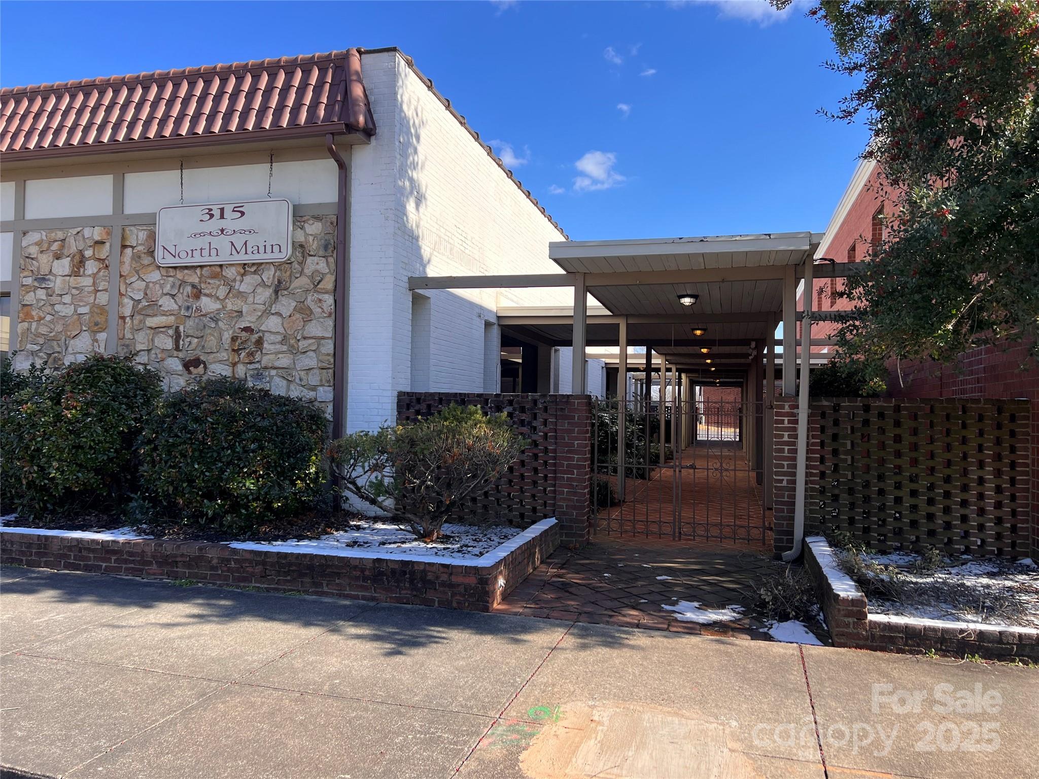 315 N Main Street