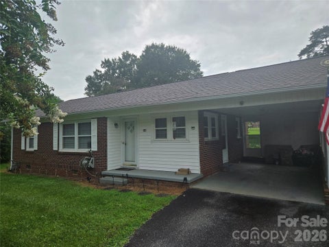 Photo of 1326 26th Street SW, Hickory, NC 28602 (MLS # 4410573)