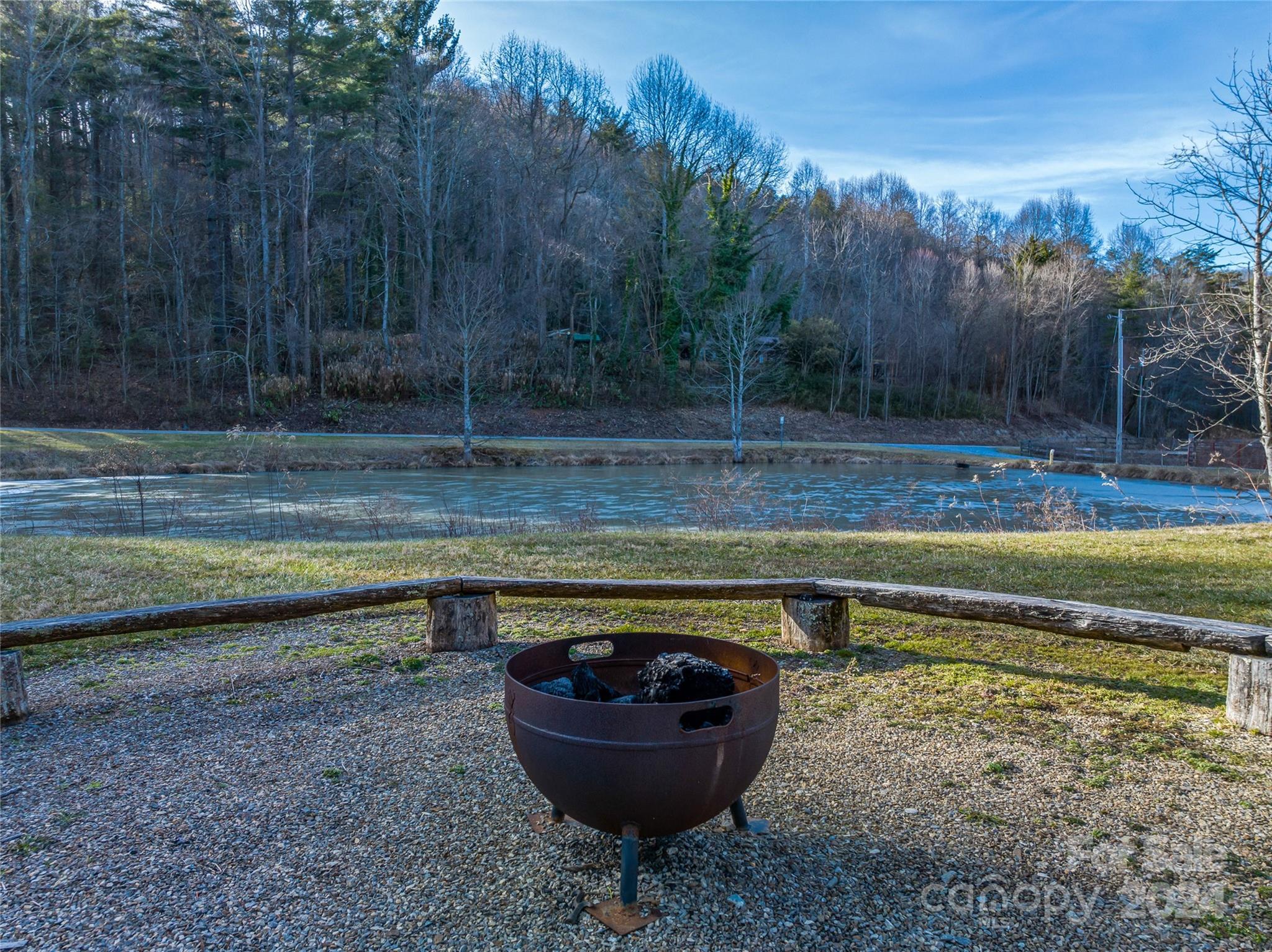 Powder Springs - Land