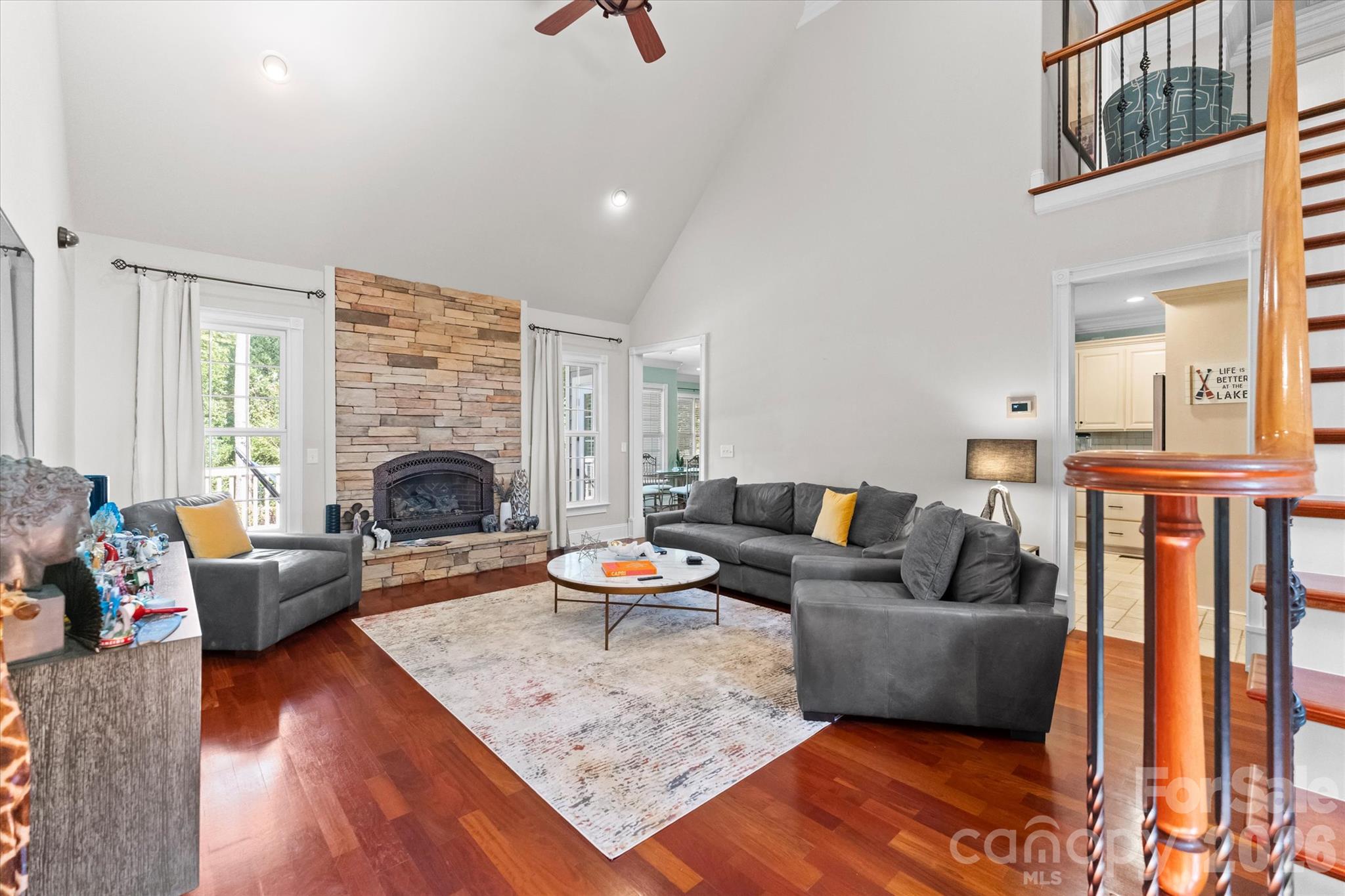 4552 Sawgrass Court