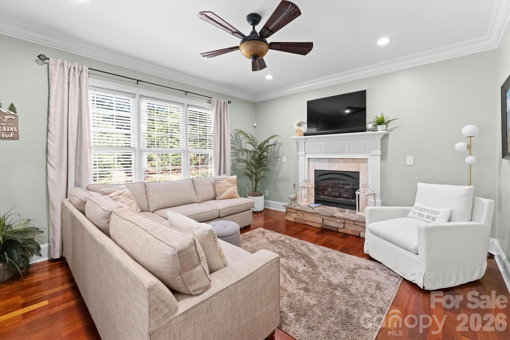 4552 Sawgrass Court