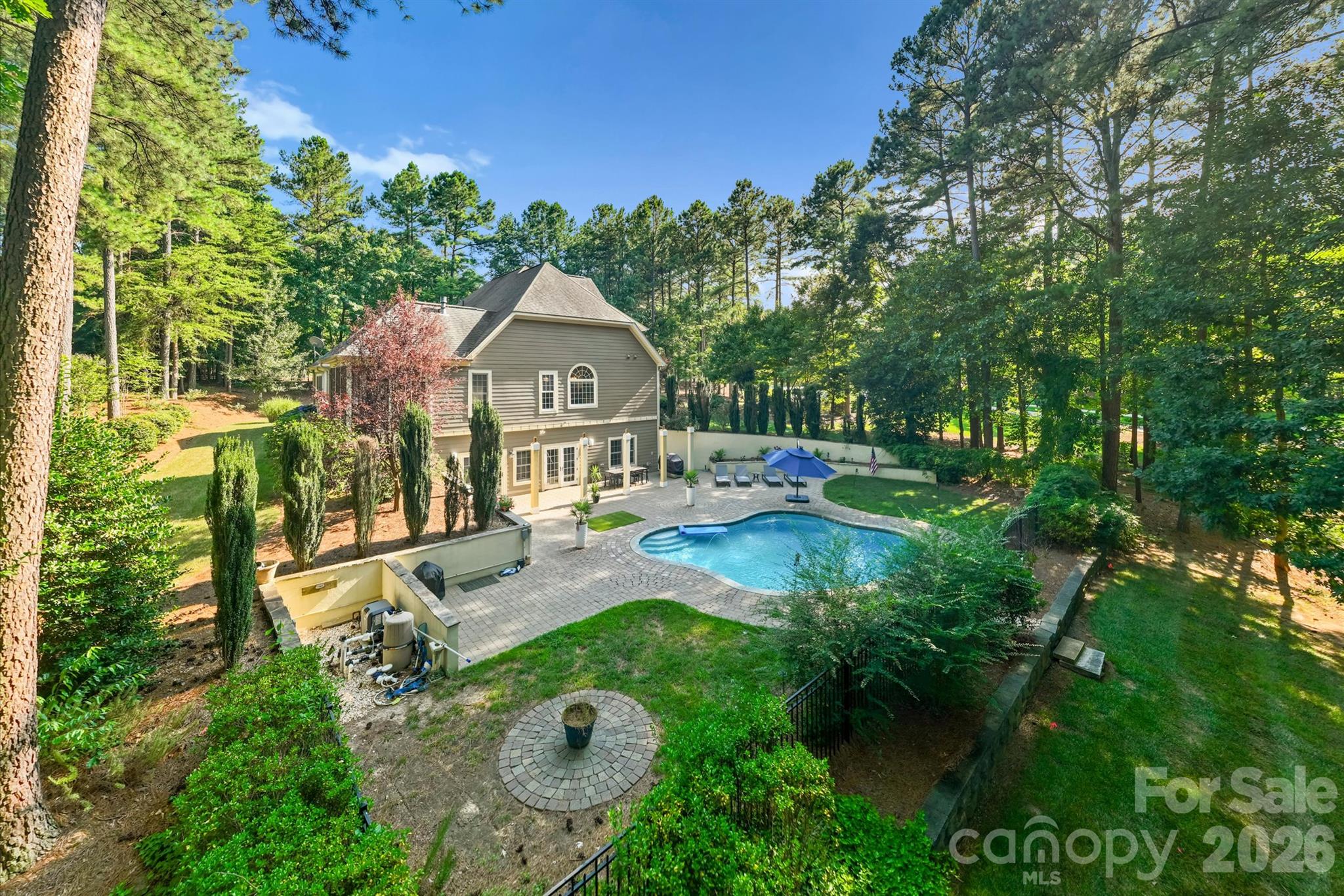 4552 Sawgrass Court