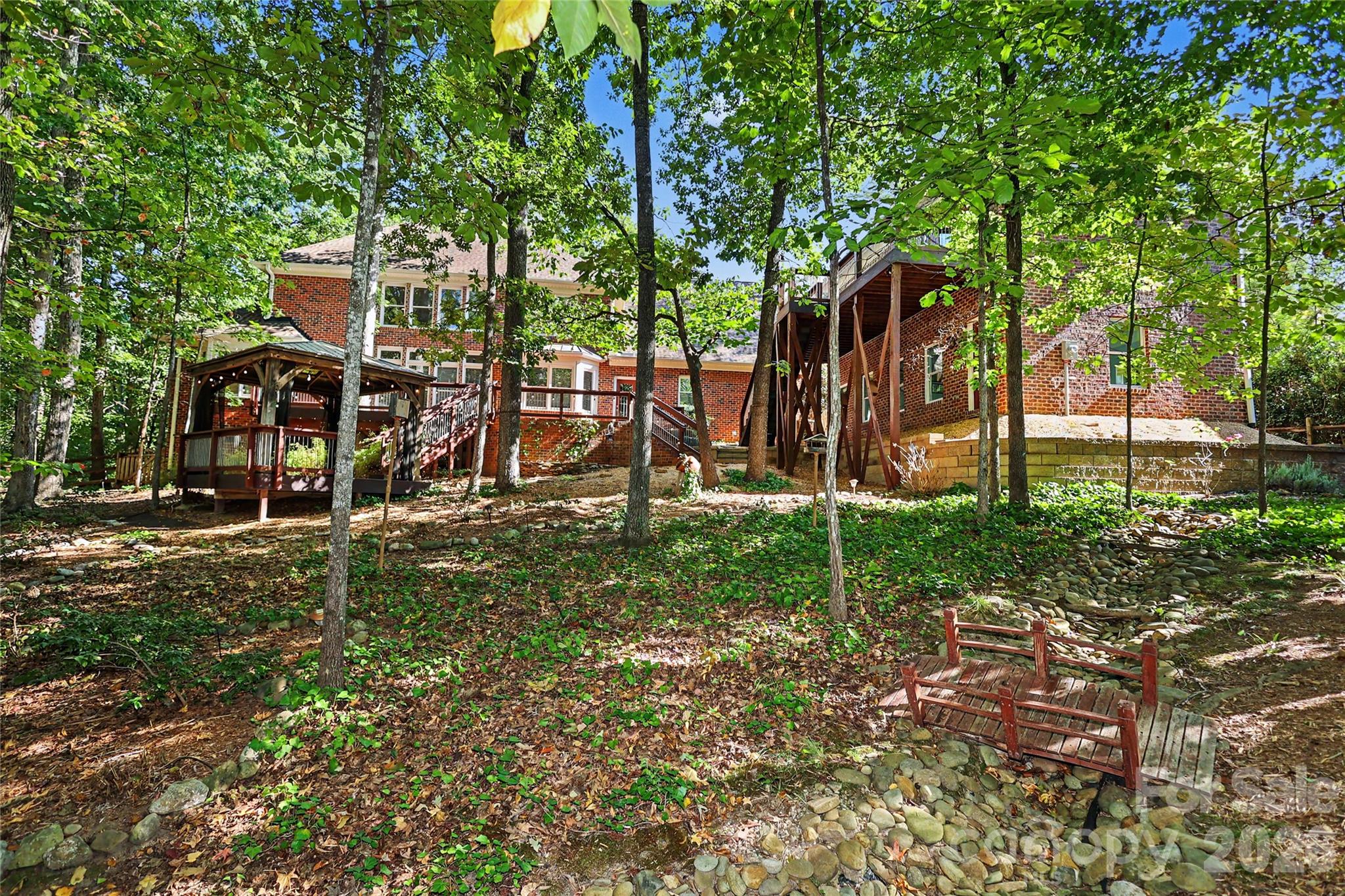 4320 Town And Country Drive
