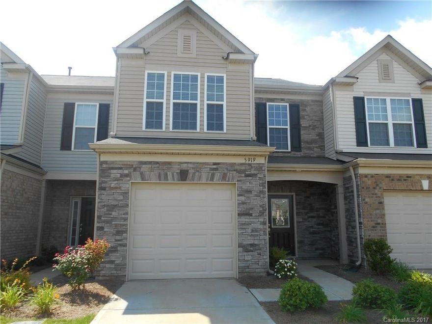 Executive South Park townhome. Brand new - barely lived in. Pristine and beautifully appointed. 3 bedrooms, 2.5 baths with a 1 car garage. Huge open great room, Hardwoods down. Big kitchen with granite counter tops, stainless appliances & breakfast area. Master suite with tray ceiling and massive walk in closet and tile shower. Gated community with pool, clubhouse and fitness center. Perfectly located between uptown and Ballantyne. 5 mins to South Park. W & D included.