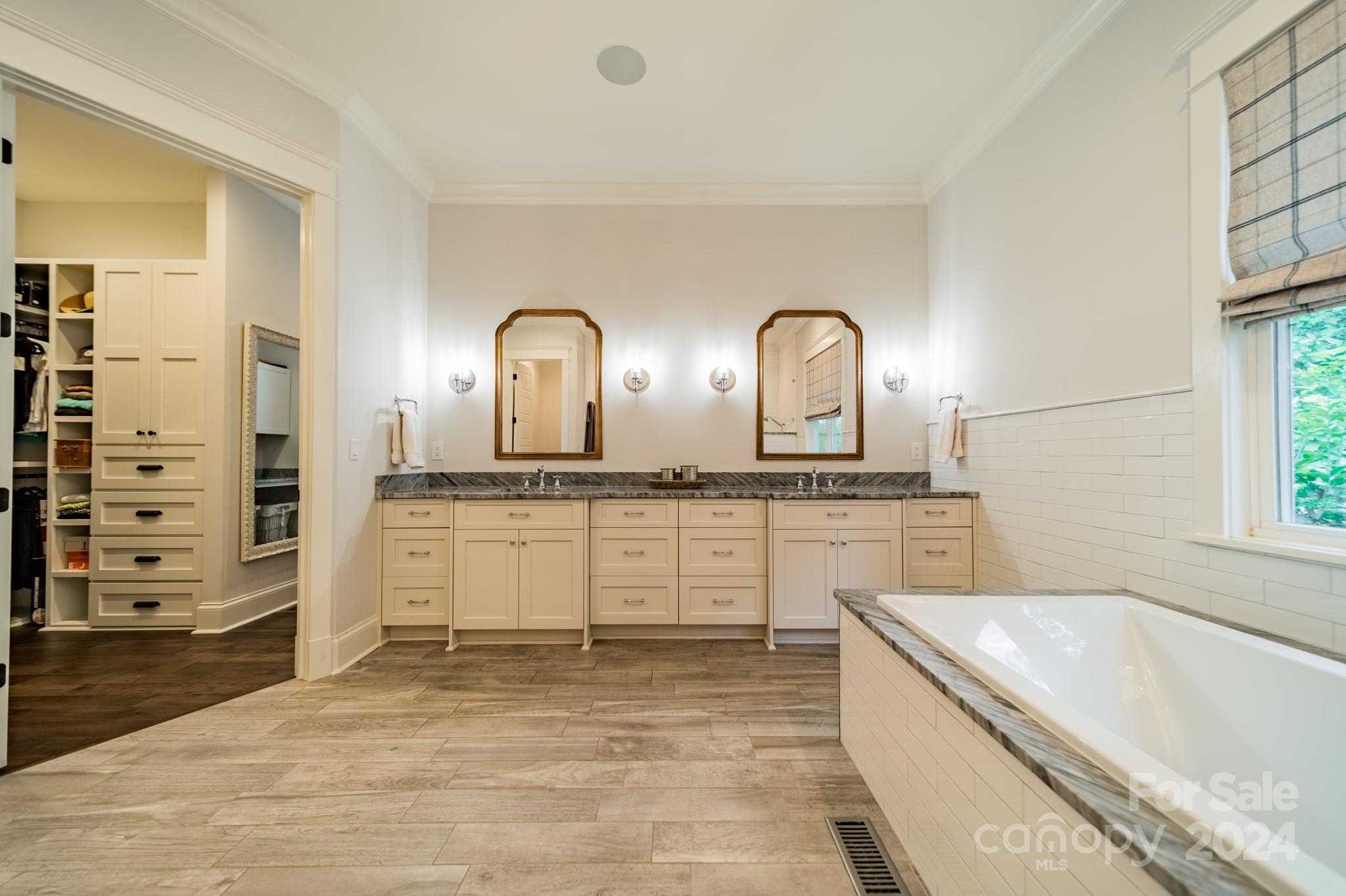 Woodland Bay - Residential