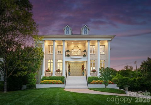 1120 Chollywood Drive Charlotte NC 28211