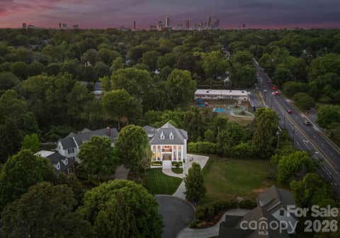 Photo of 1120 Chollywood Drive, Charlotte, NC 28211 (MLS # 4372773)