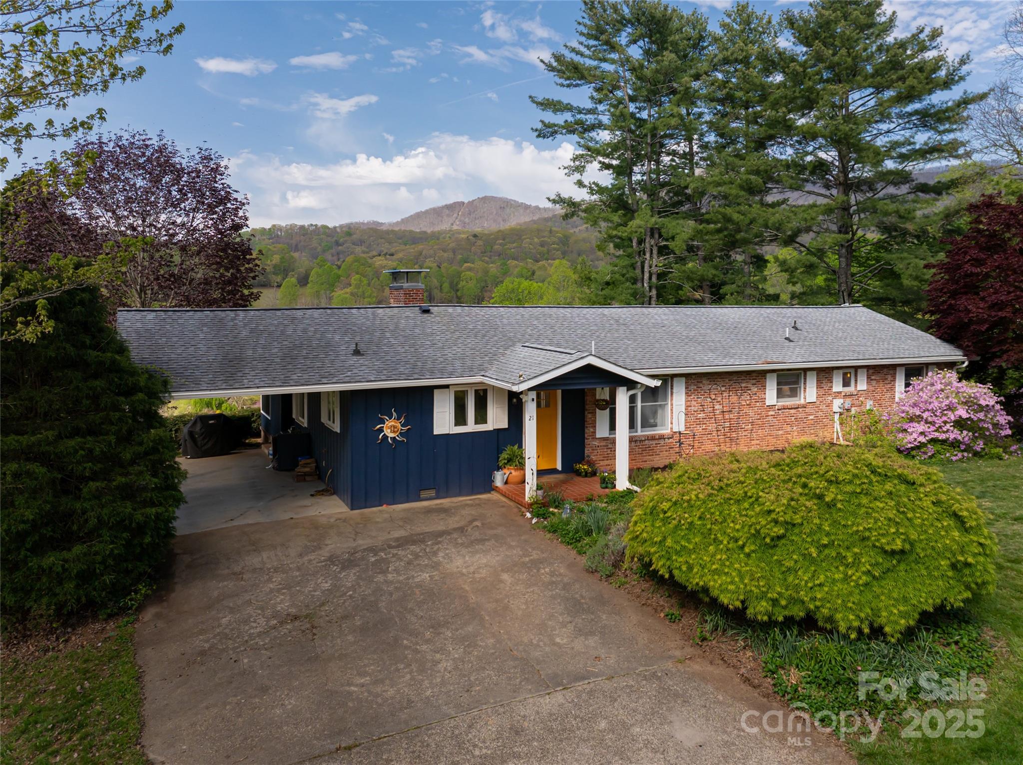 21 Pinnacle Pine Trail