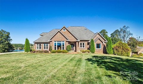 61 Island Pointe Court Taylorsville NC 28681