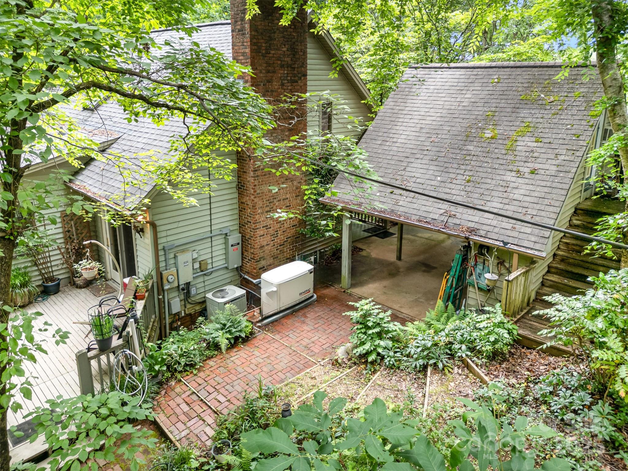 Lake Montonia - Residential