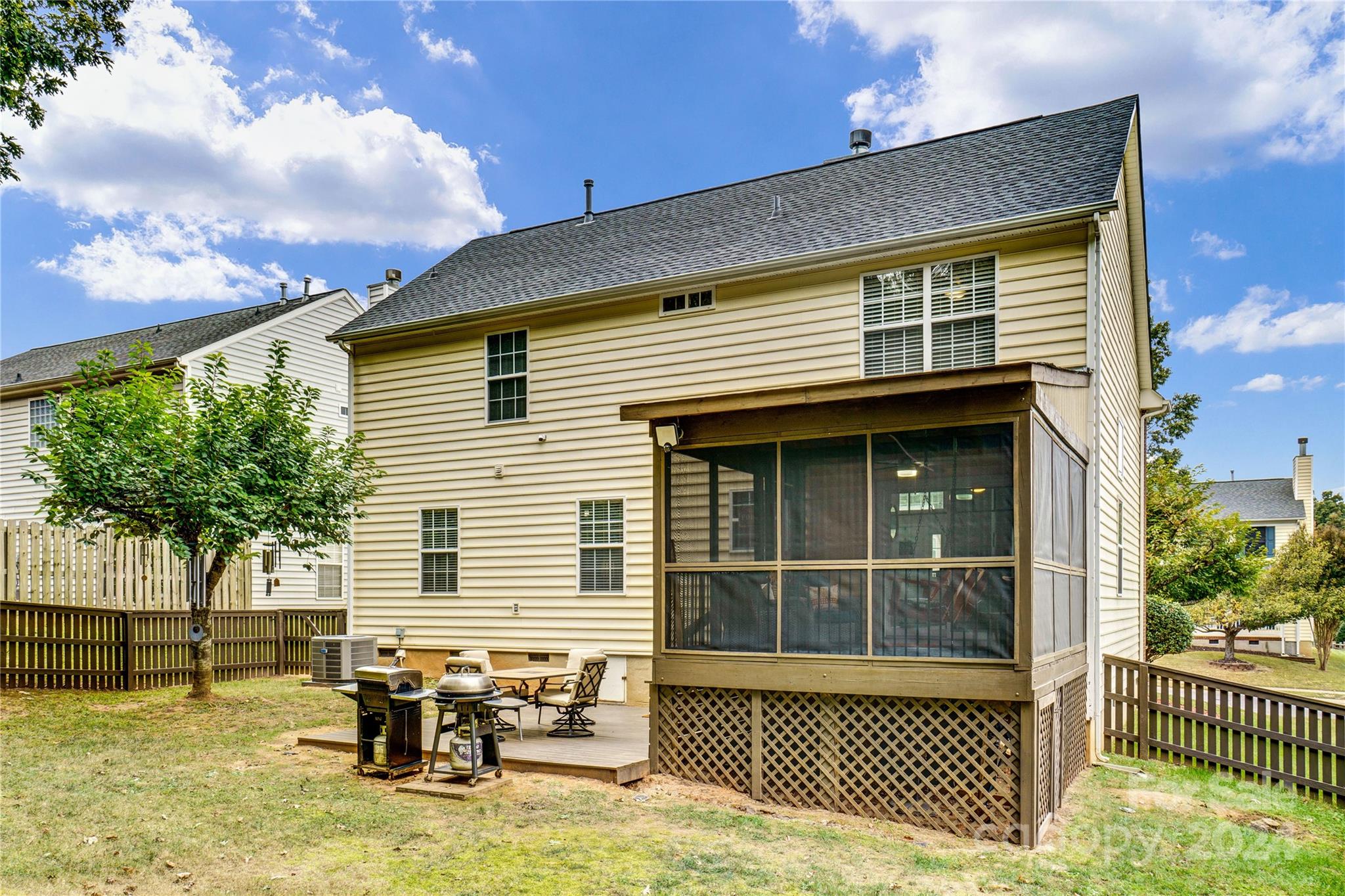 Poplar Woods - Residential